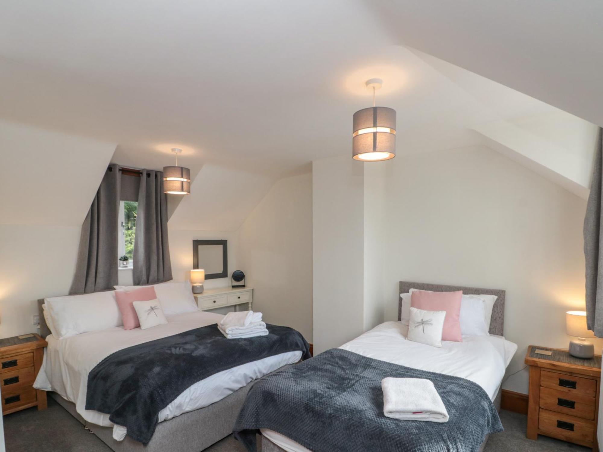 Ramblers Cottage Уитби Экстерьер фото